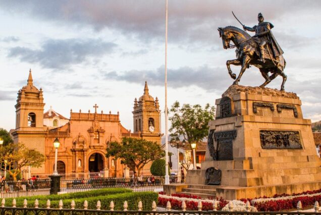 Ayacucho Clásico - Capital del Arte y la Artesanía